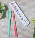 스케이터 짱구 X 산리오 캐릭터 소리나지 않는 항균 콤비세트 (스푼,젓가락,케이스) 18cm - 주방·식기 - 하카타몰